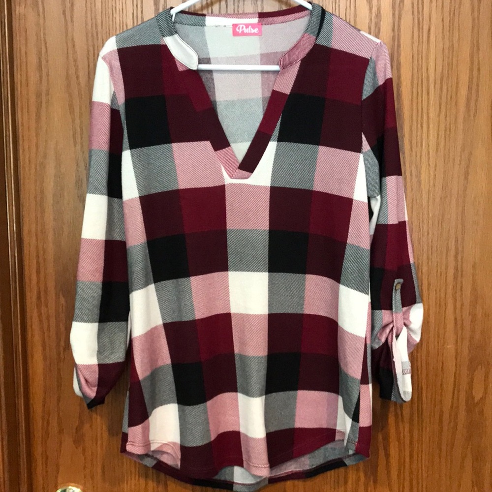 🛍 2 For $25 Sale—🚨Pulse Boutique Plaid 3/4 Sleeve Top